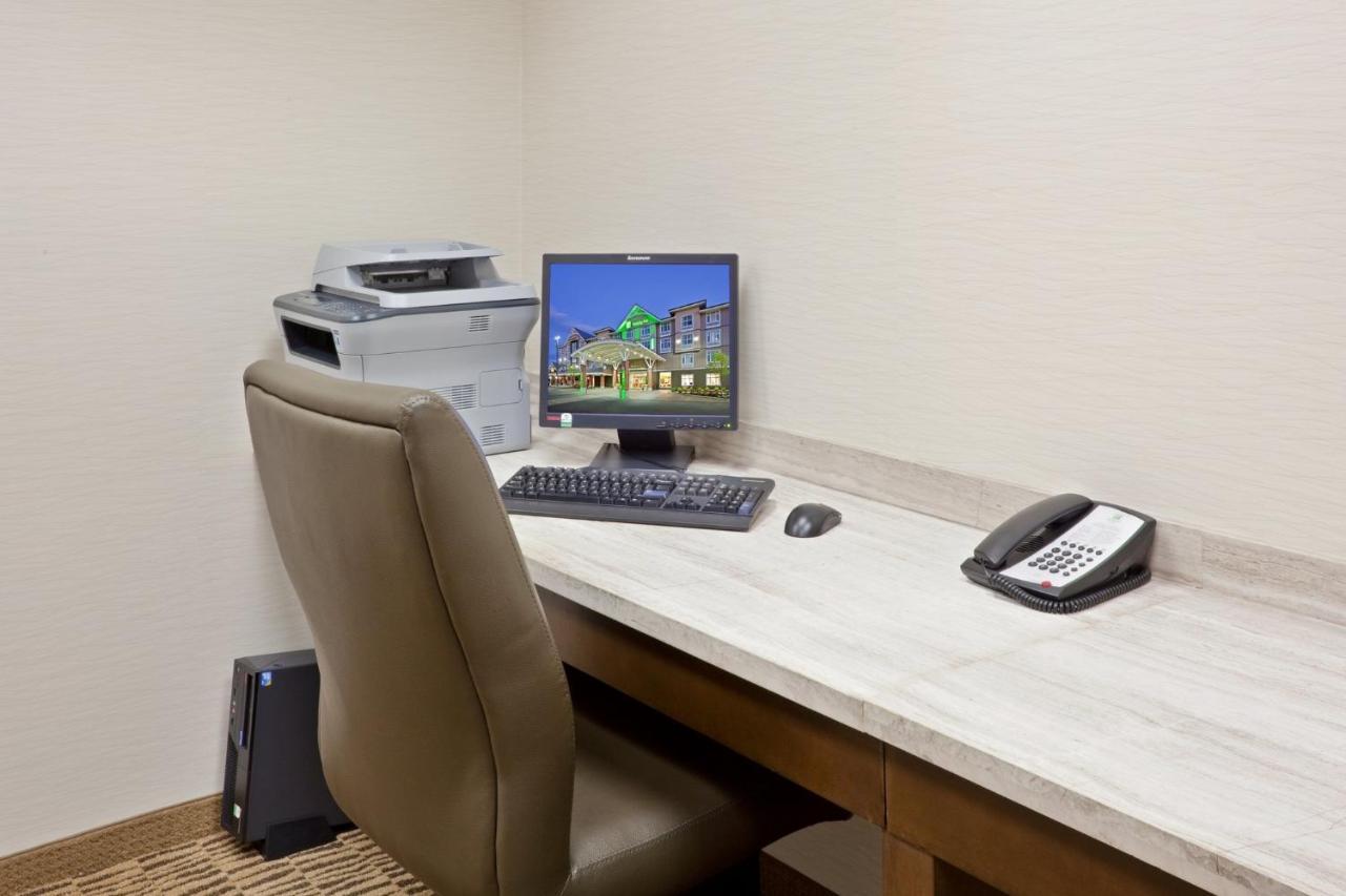 Holiday Inn Hotel & Suites Surrey East - Cloverdale By Ihg Eksteriør bilde