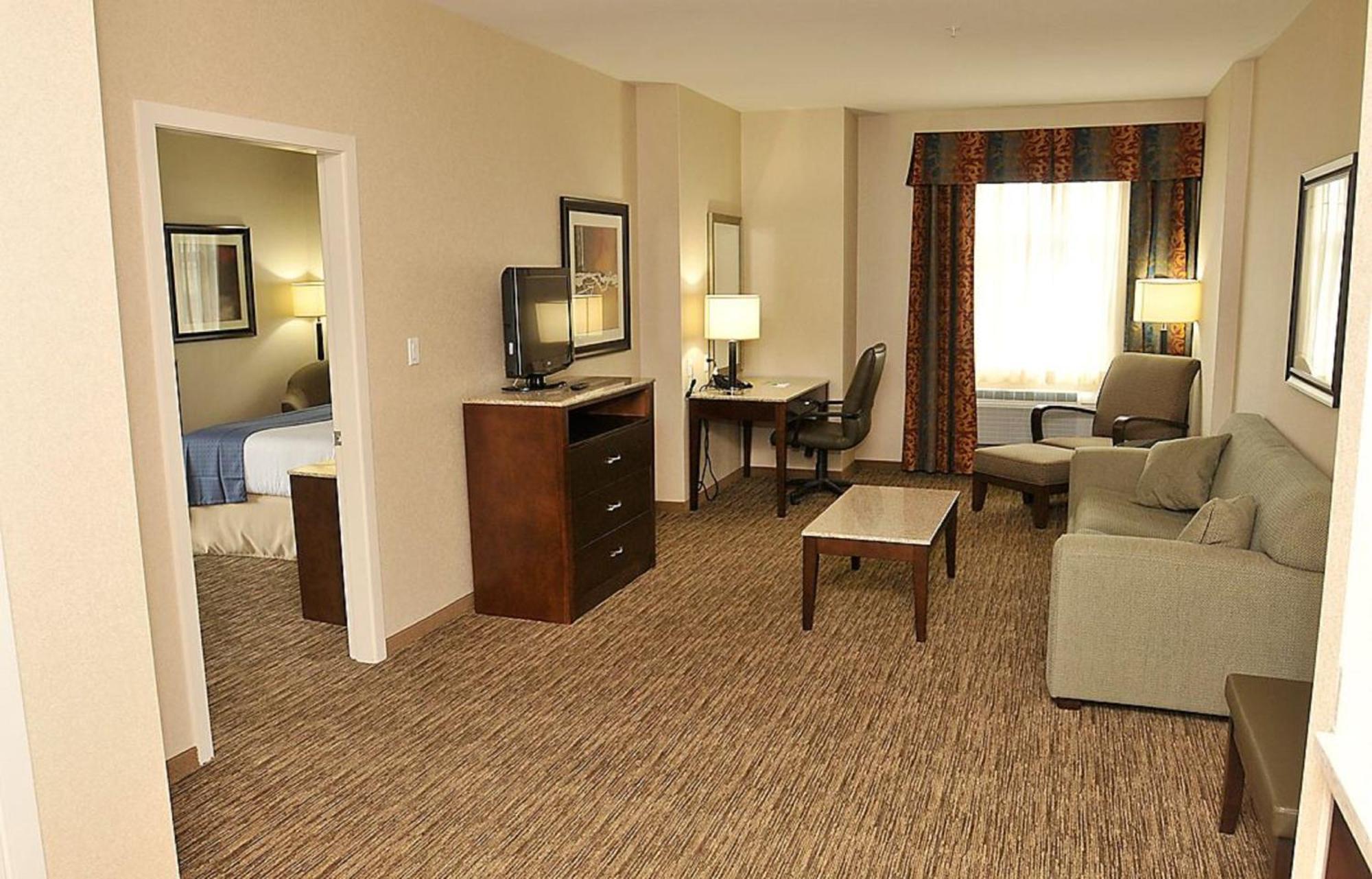 Holiday Inn Hotel & Suites Surrey East - Cloverdale By Ihg Eksteriør bilde