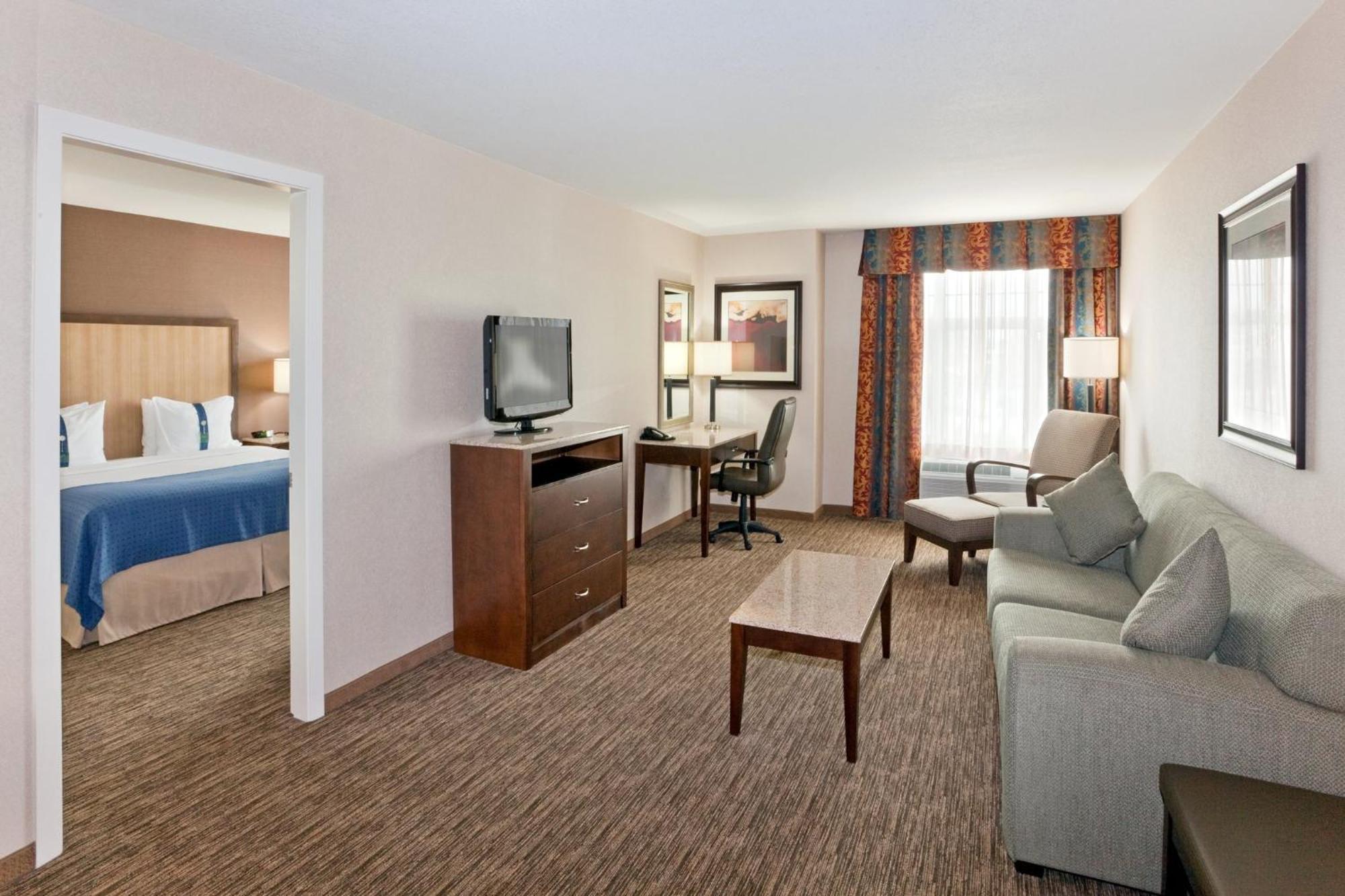 Holiday Inn Hotel & Suites Surrey East - Cloverdale By Ihg Eksteriør bilde