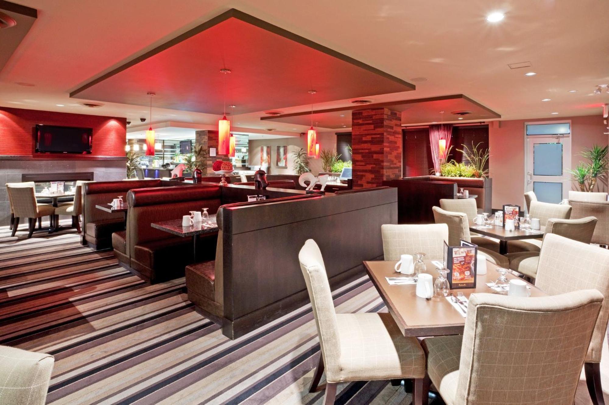 Holiday Inn Hotel & Suites Surrey East - Cloverdale By Ihg Eksteriør bilde