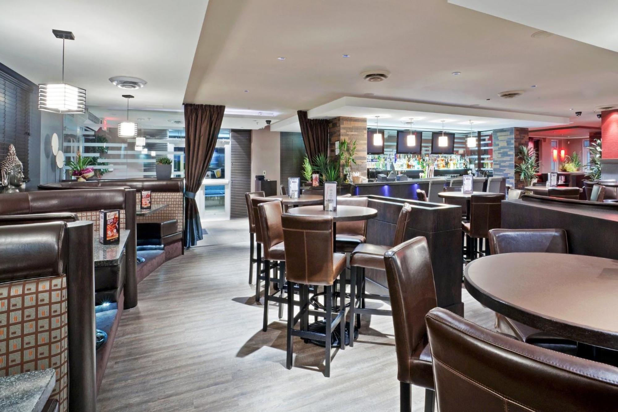 Holiday Inn Hotel & Suites Surrey East - Cloverdale By Ihg Eksteriør bilde