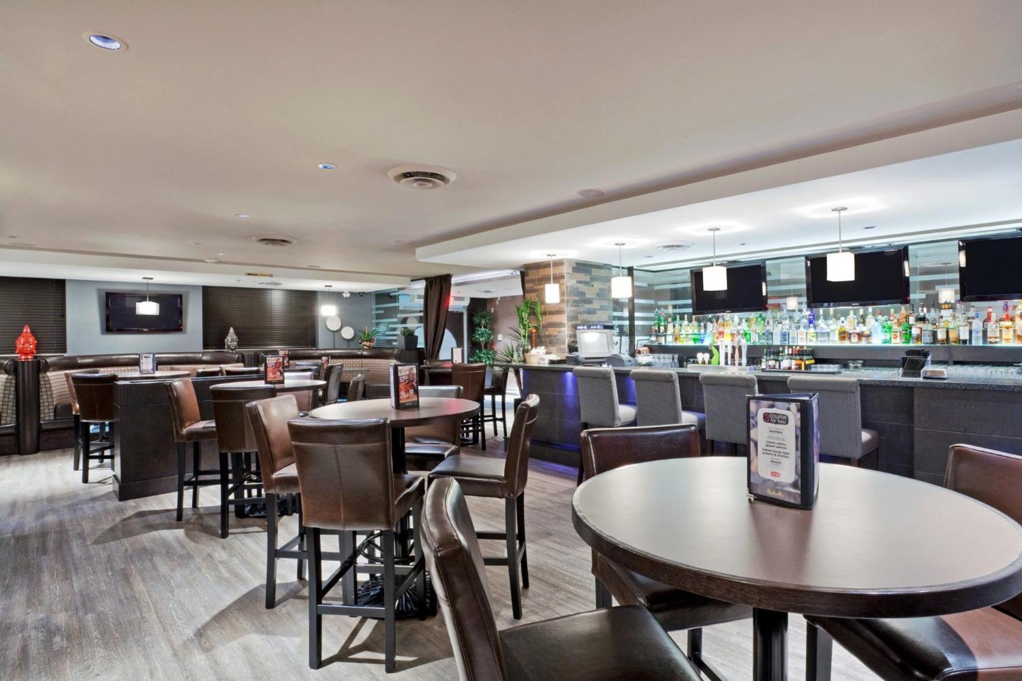 Holiday Inn Hotel & Suites Surrey East - Cloverdale By Ihg Eksteriør bilde
