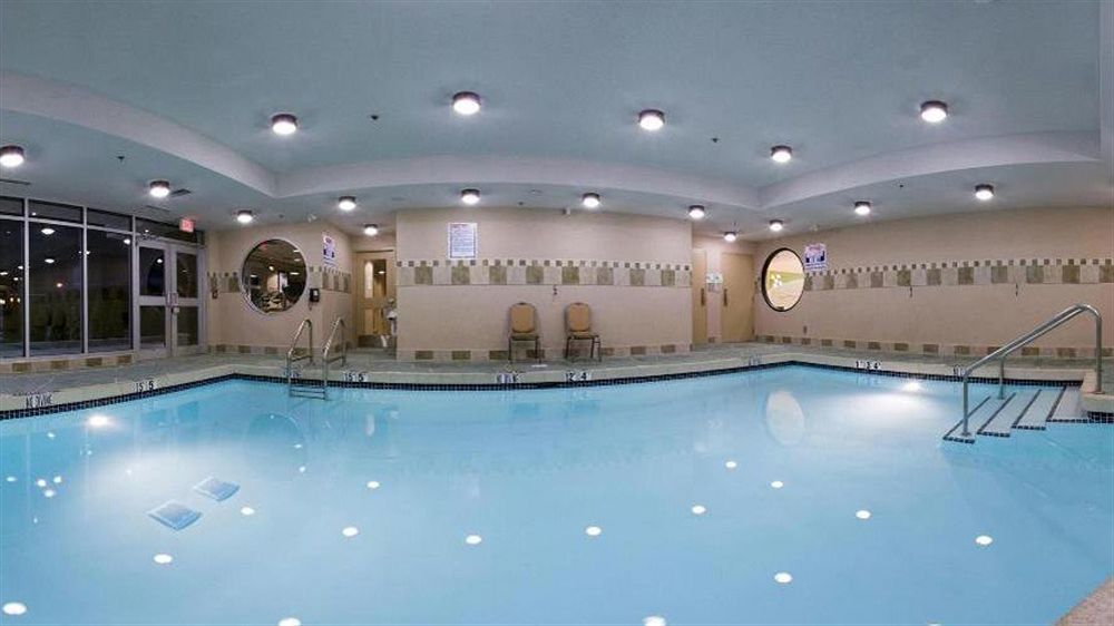 Holiday Inn Hotel & Suites Surrey East - Cloverdale By Ihg Eksteriør bilde