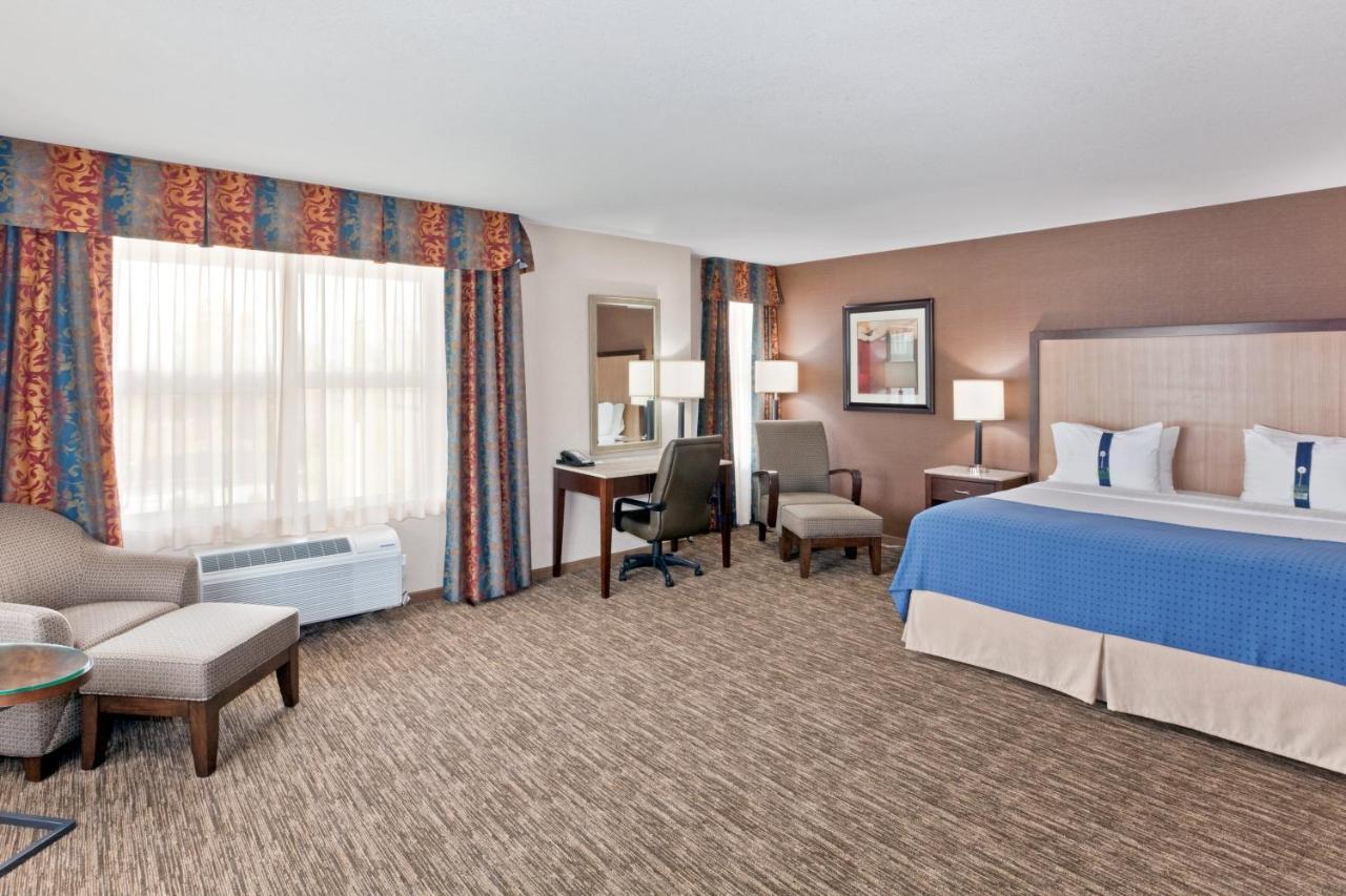 Holiday Inn Hotel & Suites Surrey East - Cloverdale By Ihg Eksteriør bilde